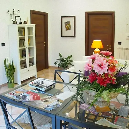 La Piazzetta Di Roma Villa Exterior photo